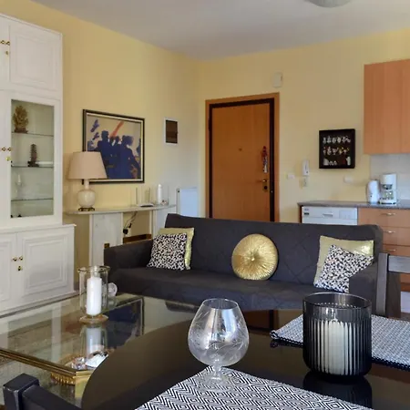 Delmare Dion Апартаменты Салоники