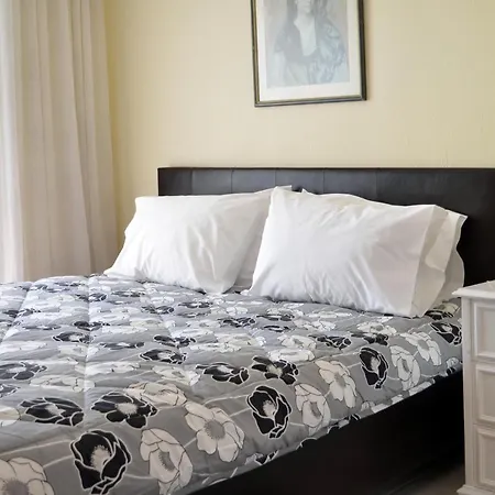 Delmare Dion Apartment *