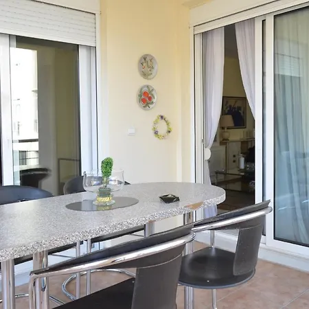 Delmare Dion Apartment *